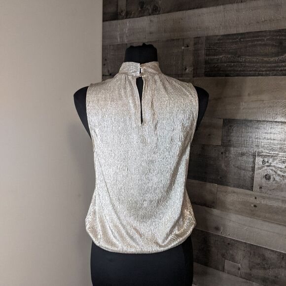 Express NWT Champagne Sleeveless top M - Picture 4 of 5